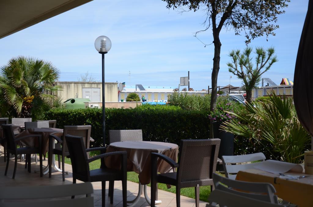 Hotel Londra Milano Marittima Esterno foto
