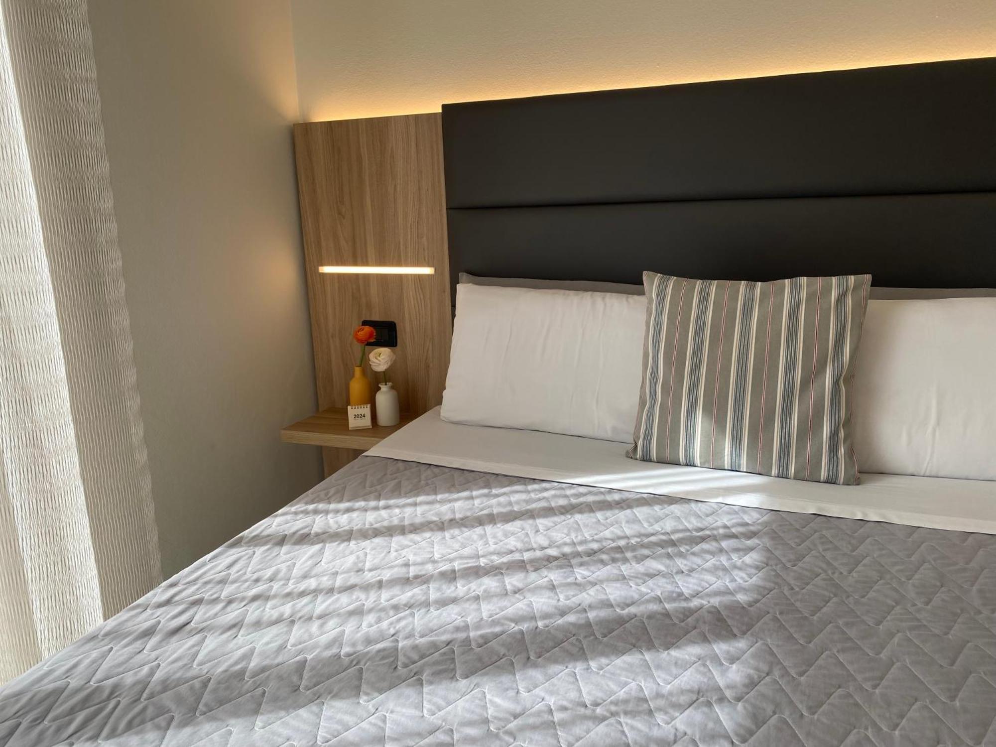 Hotel Londra Milano Marittima Esterno foto