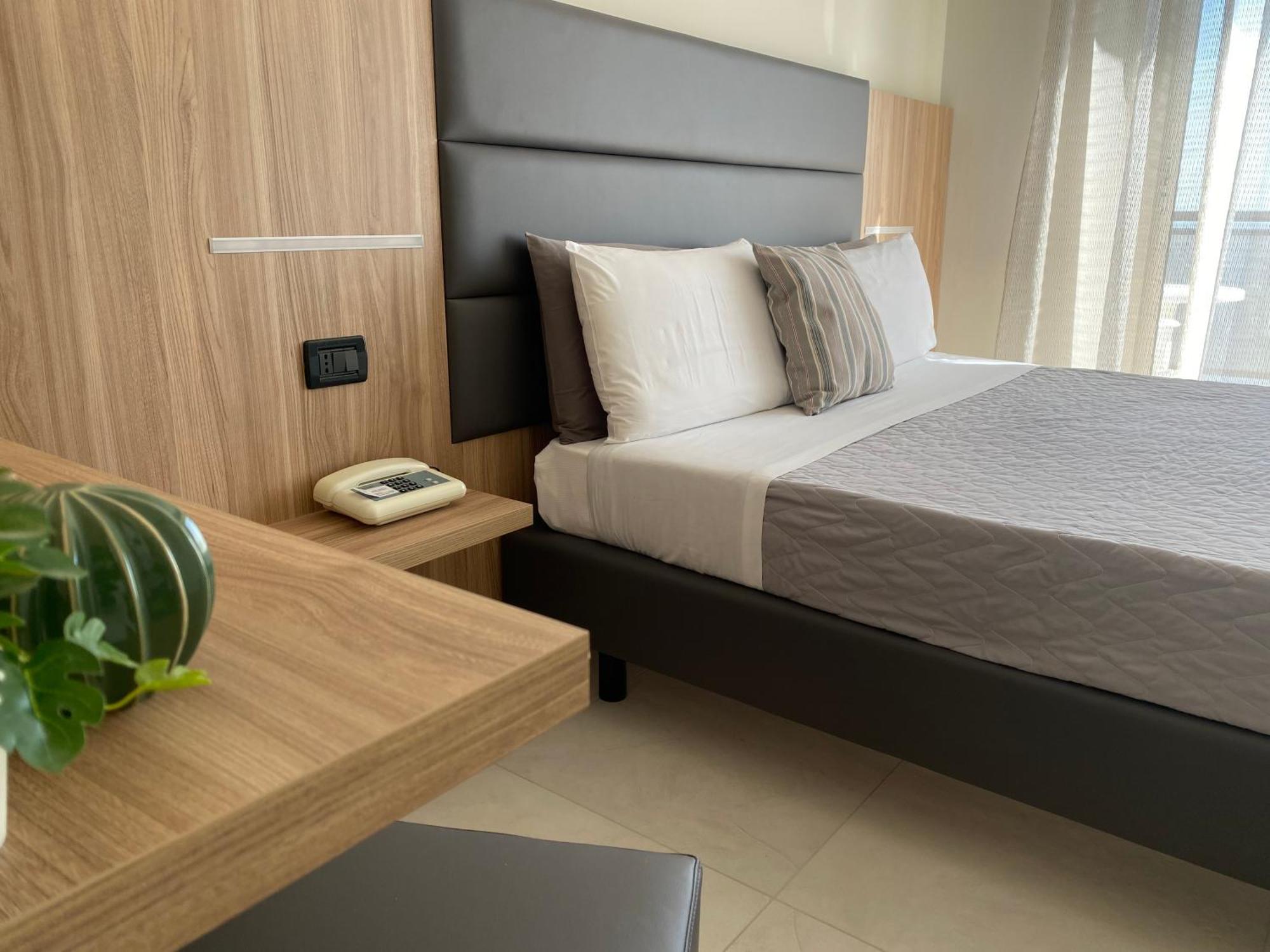 Hotel Londra Milano Marittima Esterno foto