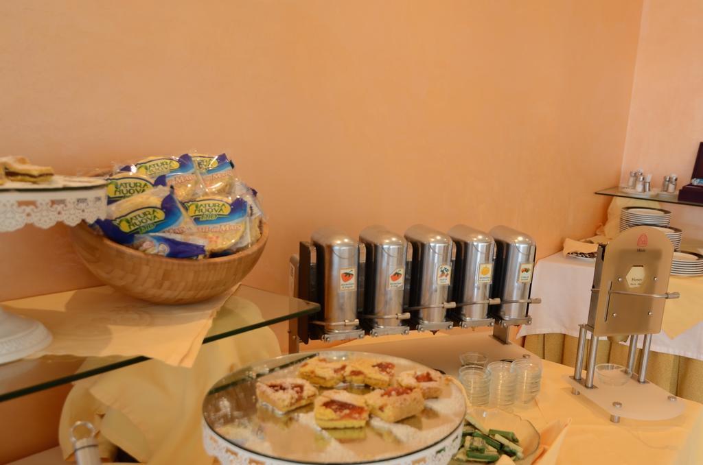 Hotel Londra Milano Marittima Esterno foto