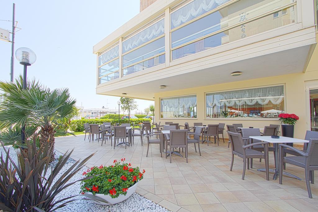 Hotel Londra Milano Marittima Esterno foto