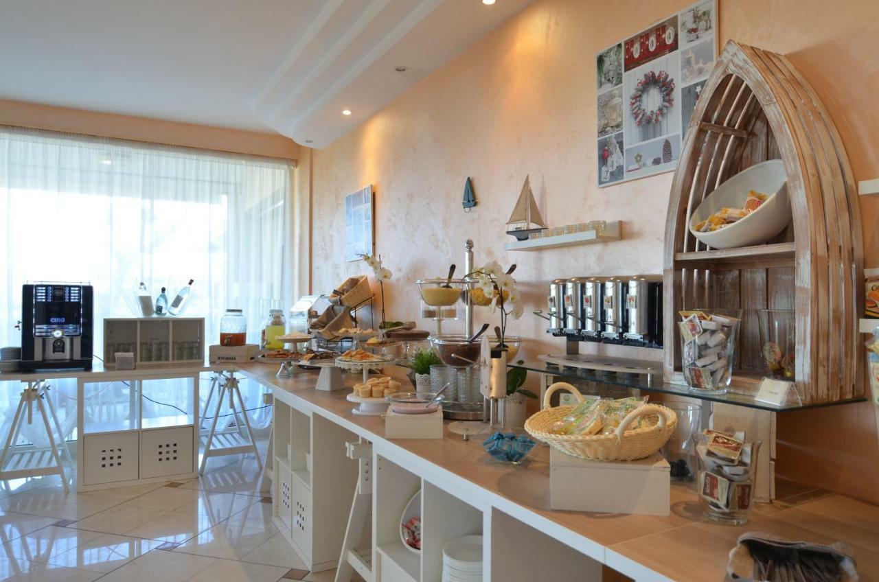 Hotel Londra Milano Marittima Esterno foto