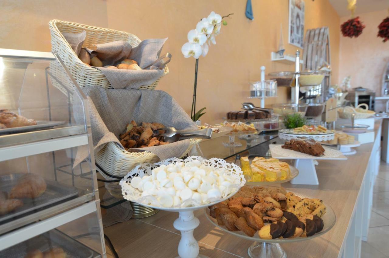 Hotel Londra Milano Marittima Esterno foto