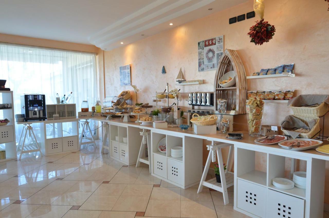 Hotel Londra Milano Marittima Esterno foto