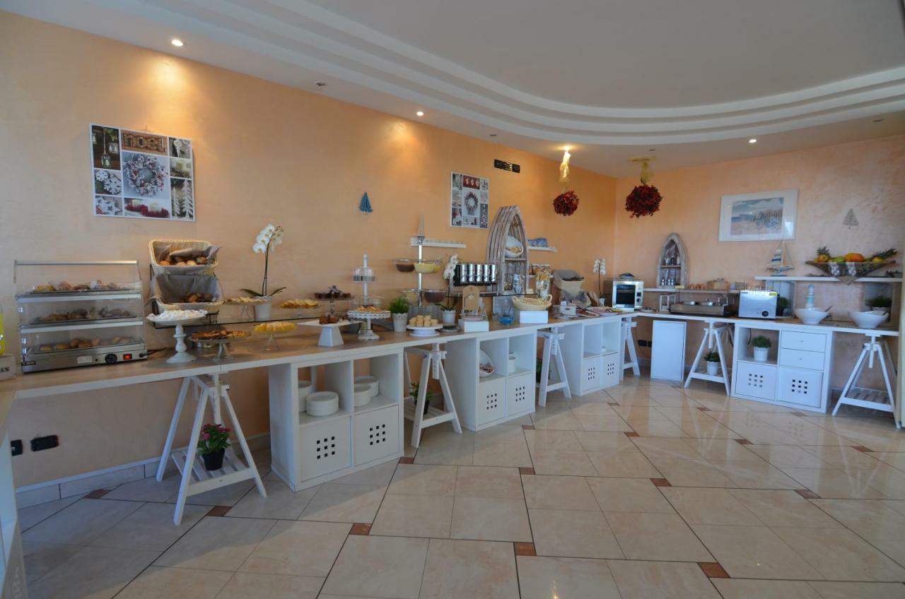 Hotel Londra Milano Marittima Esterno foto