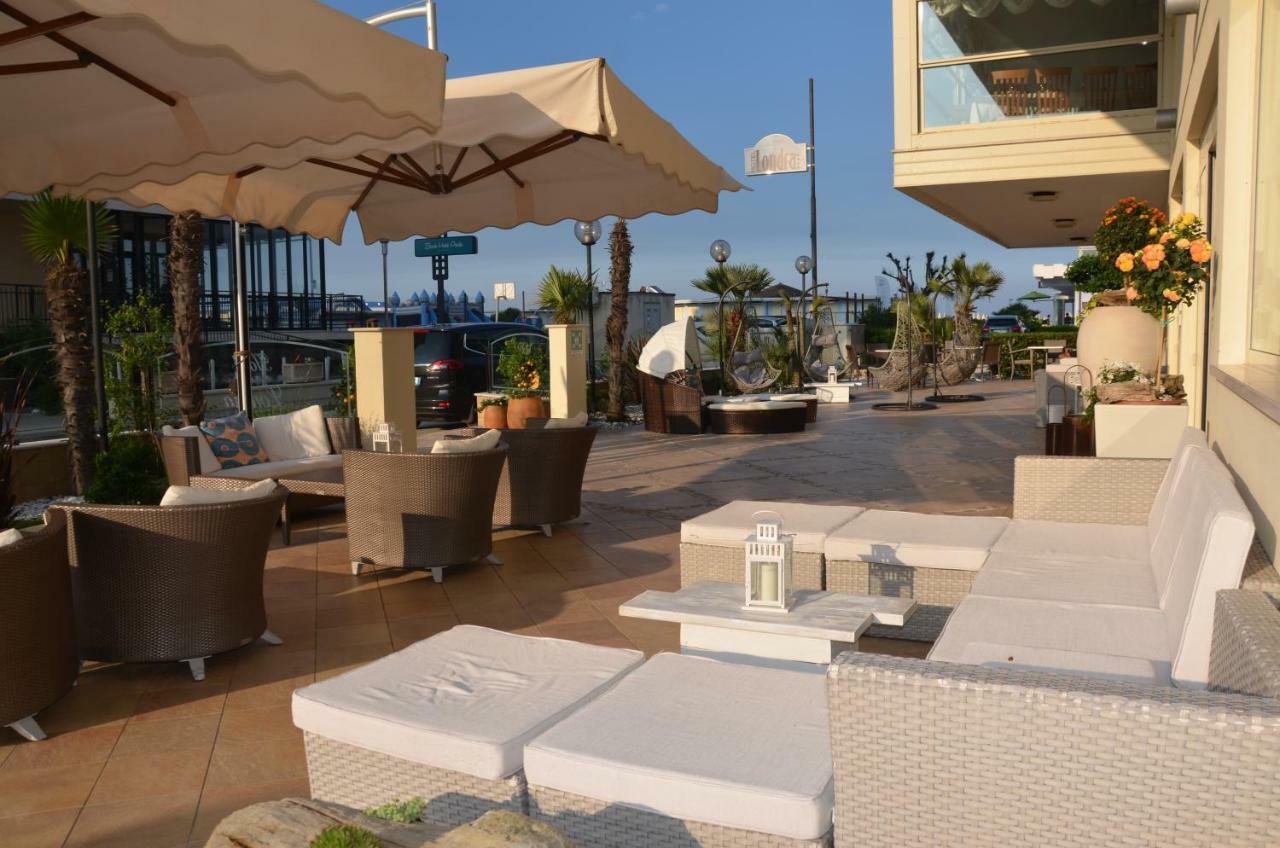 Hotel Londra Milano Marittima Esterno foto