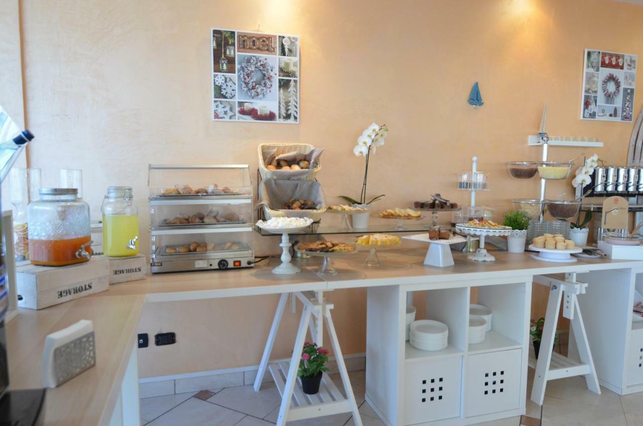 Hotel Londra Milano Marittima Esterno foto