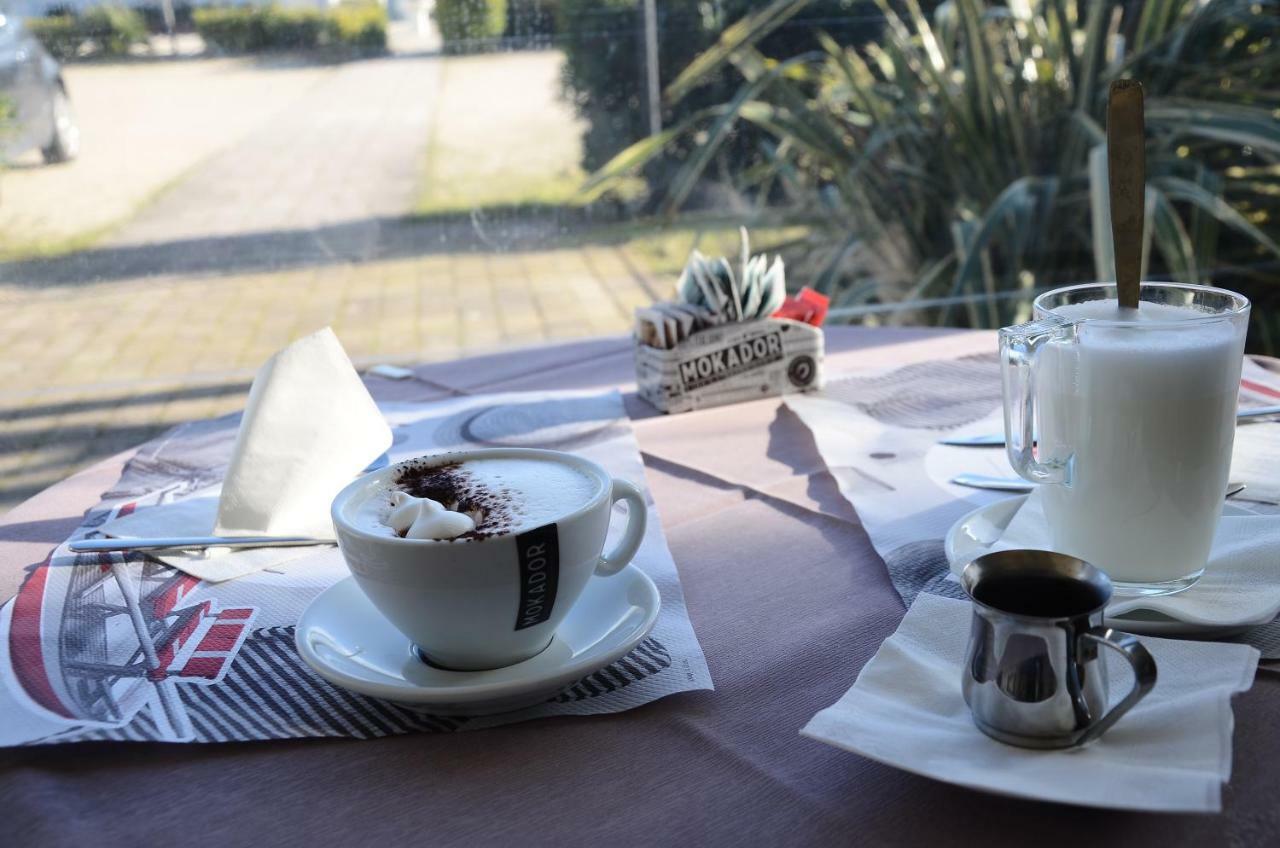 Hotel Londra Milano Marittima Esterno foto